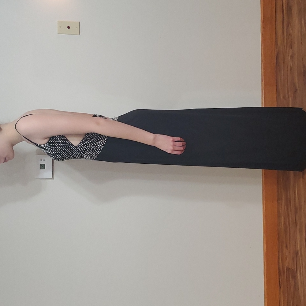 Prom gown - Picture 2 of 5